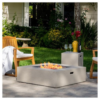 Aidan kvadratinis magnio oksido židinys su stovu